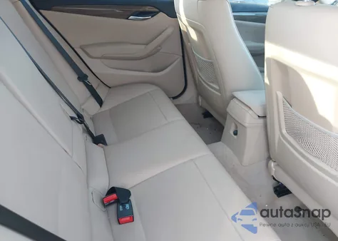 2013 BMW X1 Sdrive28I z USA, uszkodzony, nr VIN WBAVM1C58DVW42530